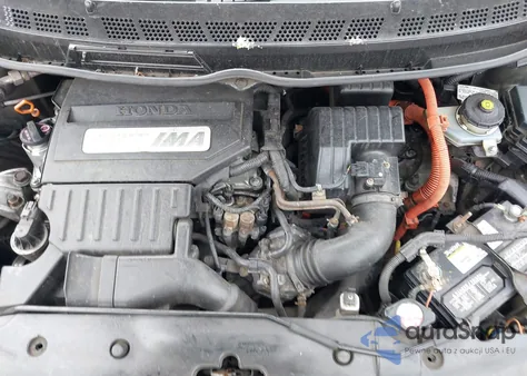 2006 Honda Civic Hybrid from USA, damaged, VIN JHMFA36256S017633